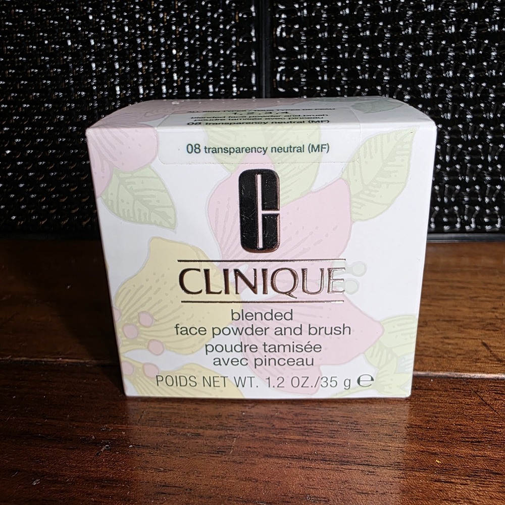 CLINIQUE‎ | Clinique-Blended Face Powder and Brush 08 Transparency NEUTRAL 1.2oz